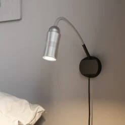 Neo! Flex Hotel II LED-Wandleuchte, Alu/silber
